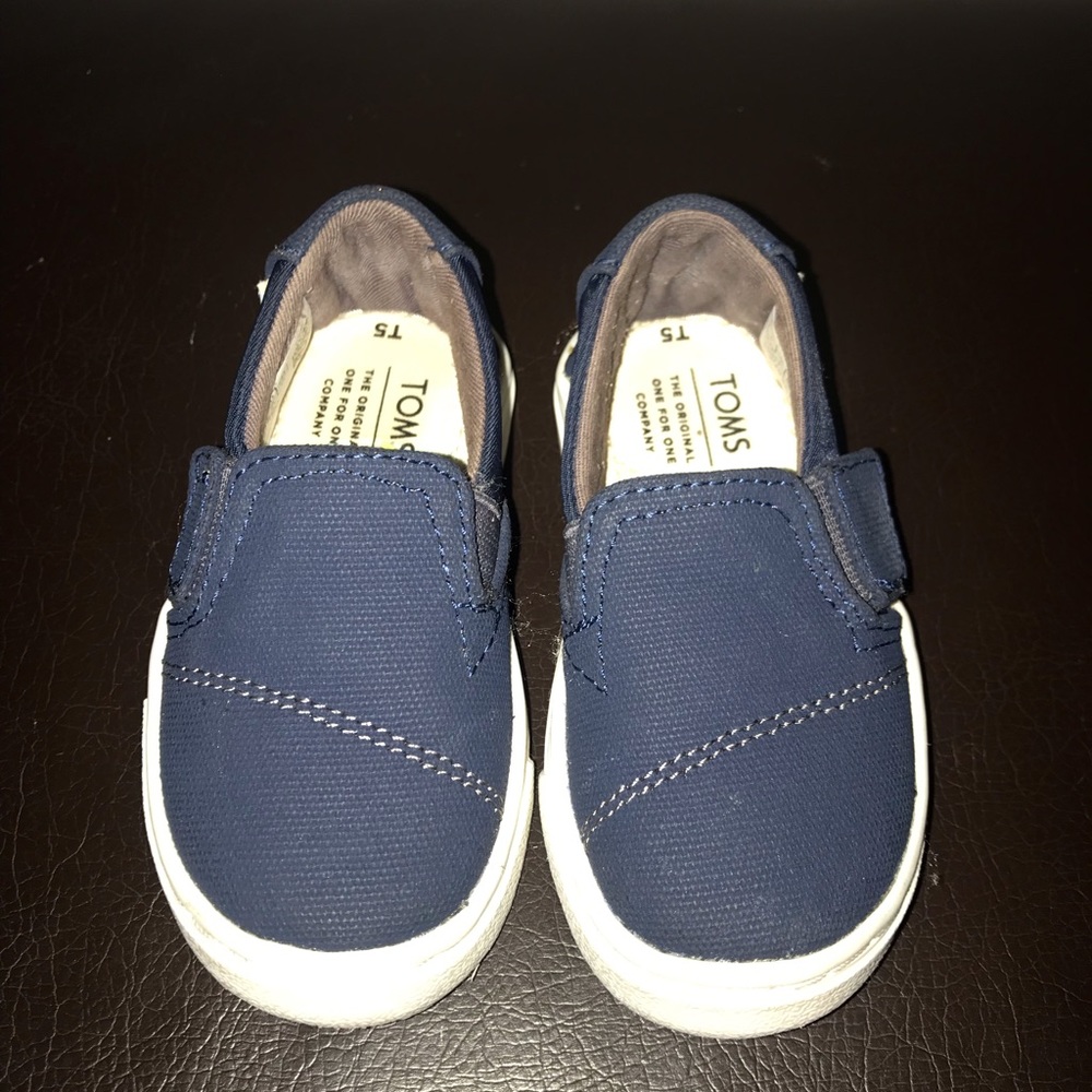 Kids Toms/Slip Ons - Picture 1 of 3